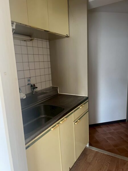 ワンルームマンションのキッチン入れ替え前の写真