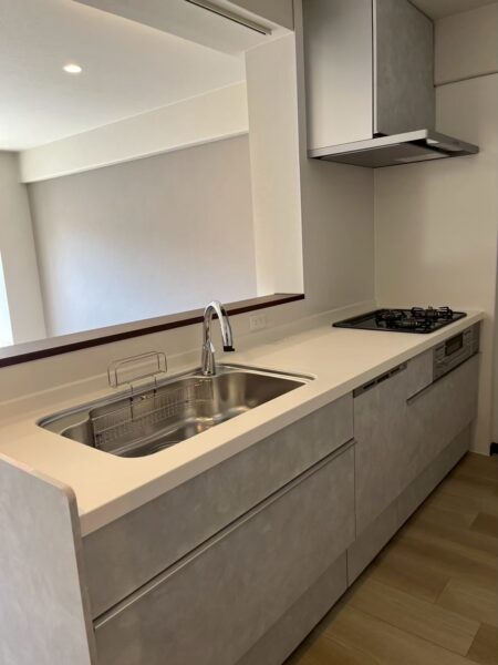 大阪府四條畷市全面改装リフォーム キッチンafter