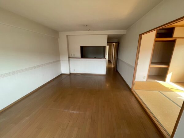 大阪府四條畷市全改装リフォーム リビングbefore