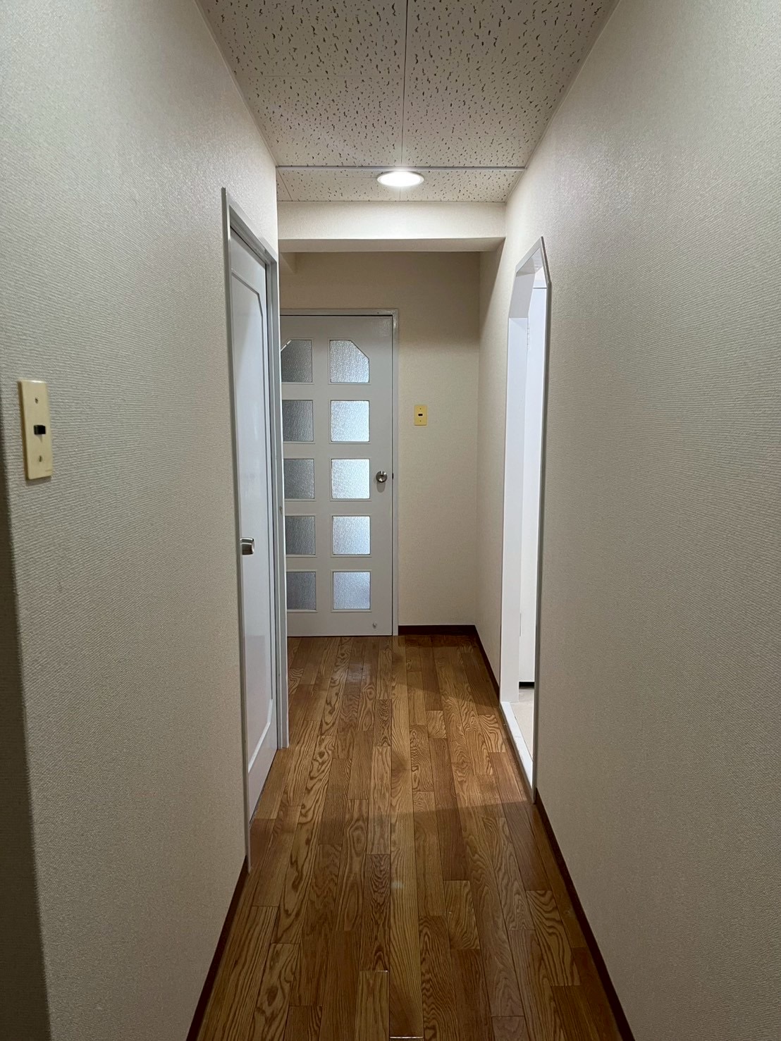 大阪市淀川区マンションリフォーム廊下before