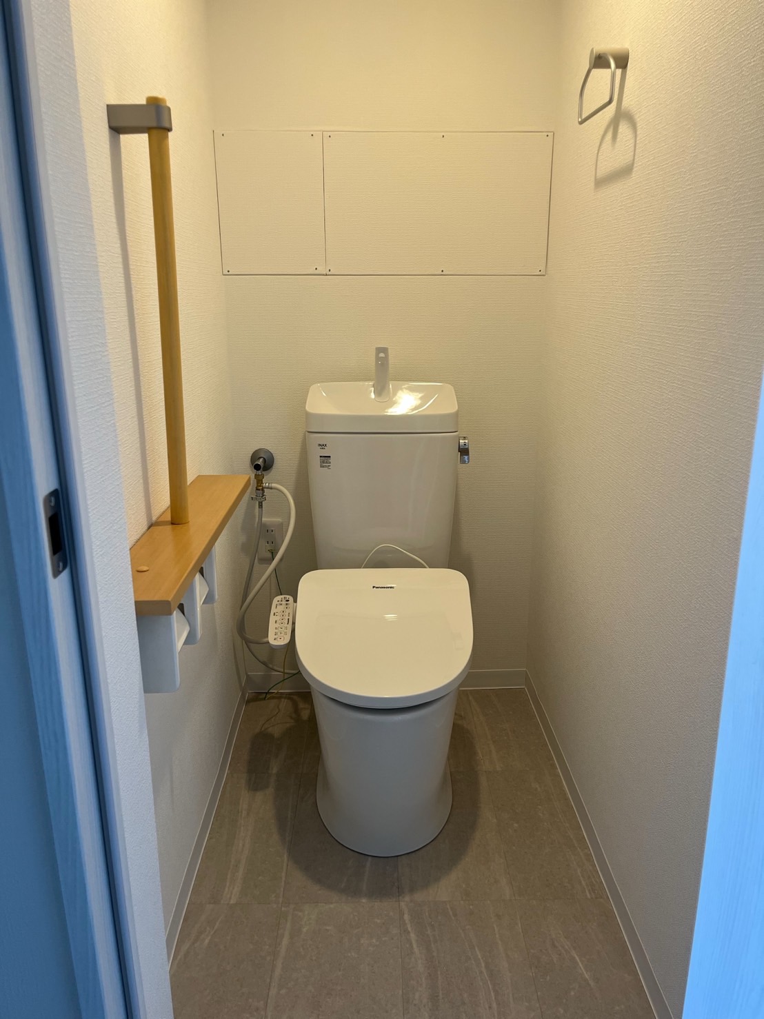 大阪市港区全改装 トイレ設備を新調した清潔感ある空間の写真