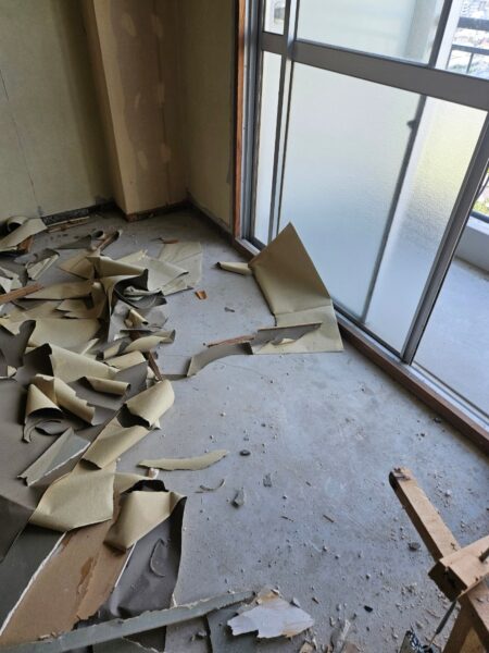 大阪府柏原市H様邸内装リフォーム開始