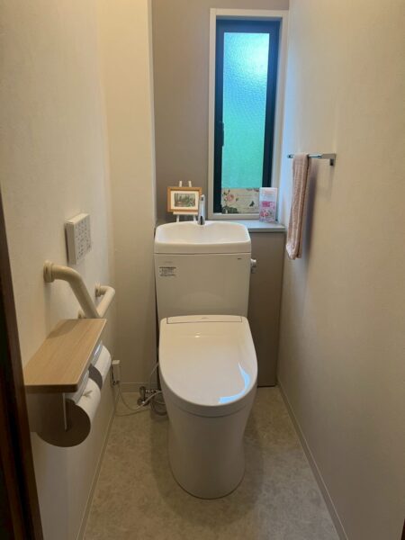 兵庫県河辺郡トイレリフォーム後の写真