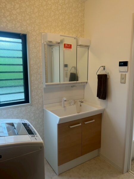 洗面化粧台リフォーム後の様子