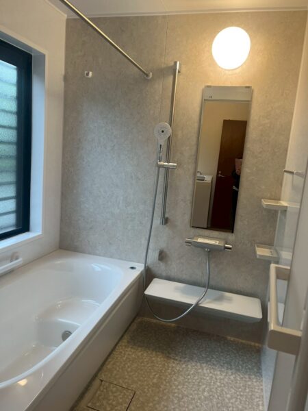 兵庫県河辺郡の浴室リフォーム後のユニットバスの様子